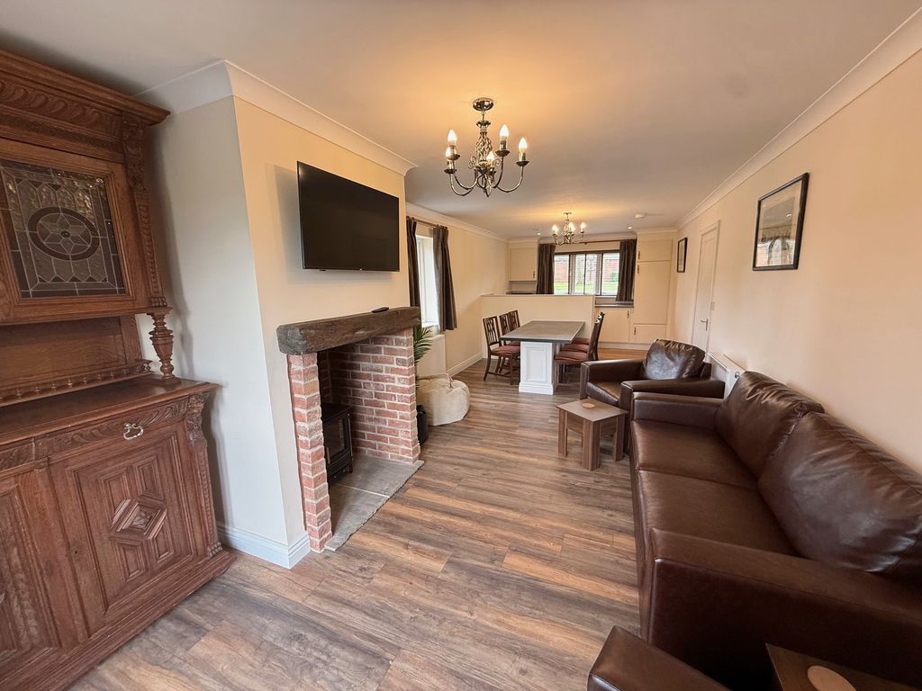 Property photo 3 of 14 Living Room