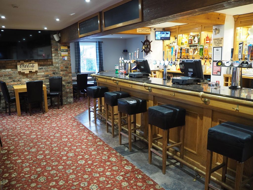 Property photo 2 of 11 Photo 1