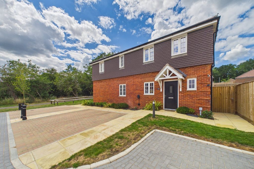 Property photo 1 of 10 Picture No. 04
