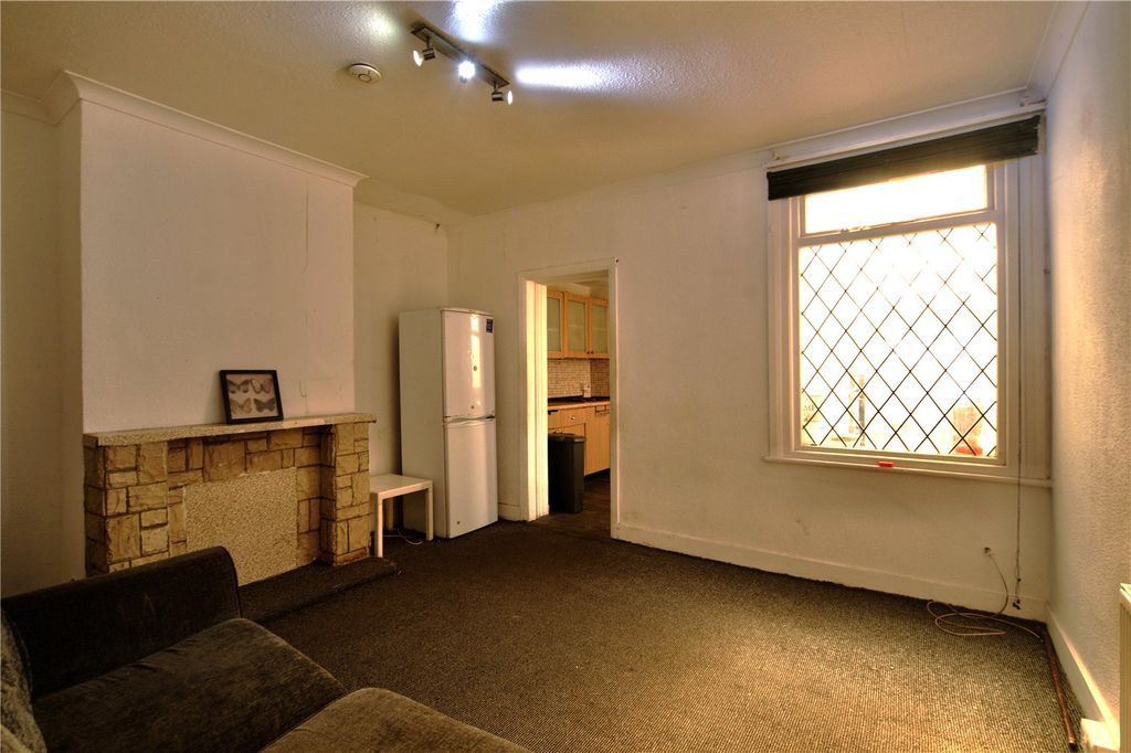 Property photo 3 of 12 Picture No. 06