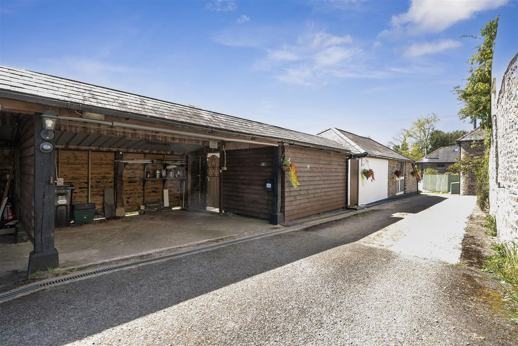 Property photo 3 of 36 1446619-10-69Ea25A8ee2Fc.Jpg
