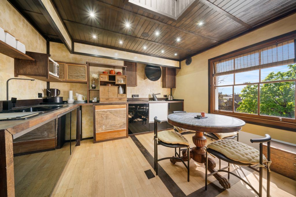 Property photo 1 of 30