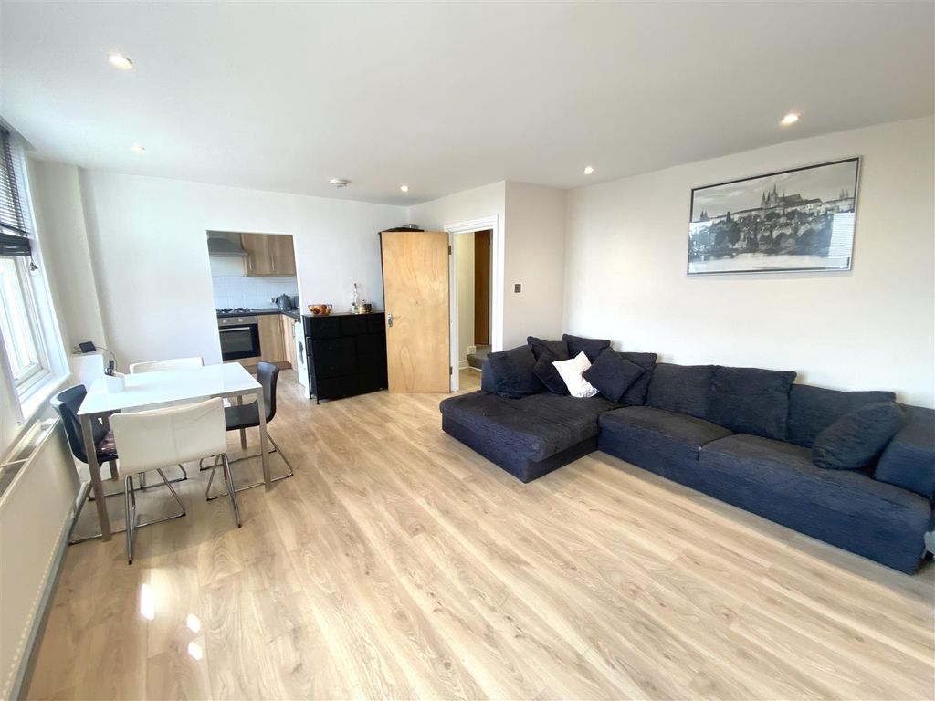 Property photo 3 of 8 Img_4811.Jpg