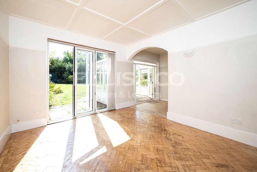 Property photo 2 of 25 Picture No. 07
