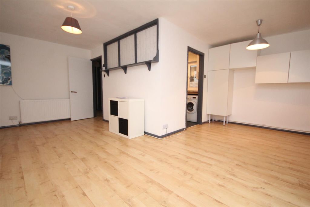 Property photo 3 of 6 Img_1104.Jpg