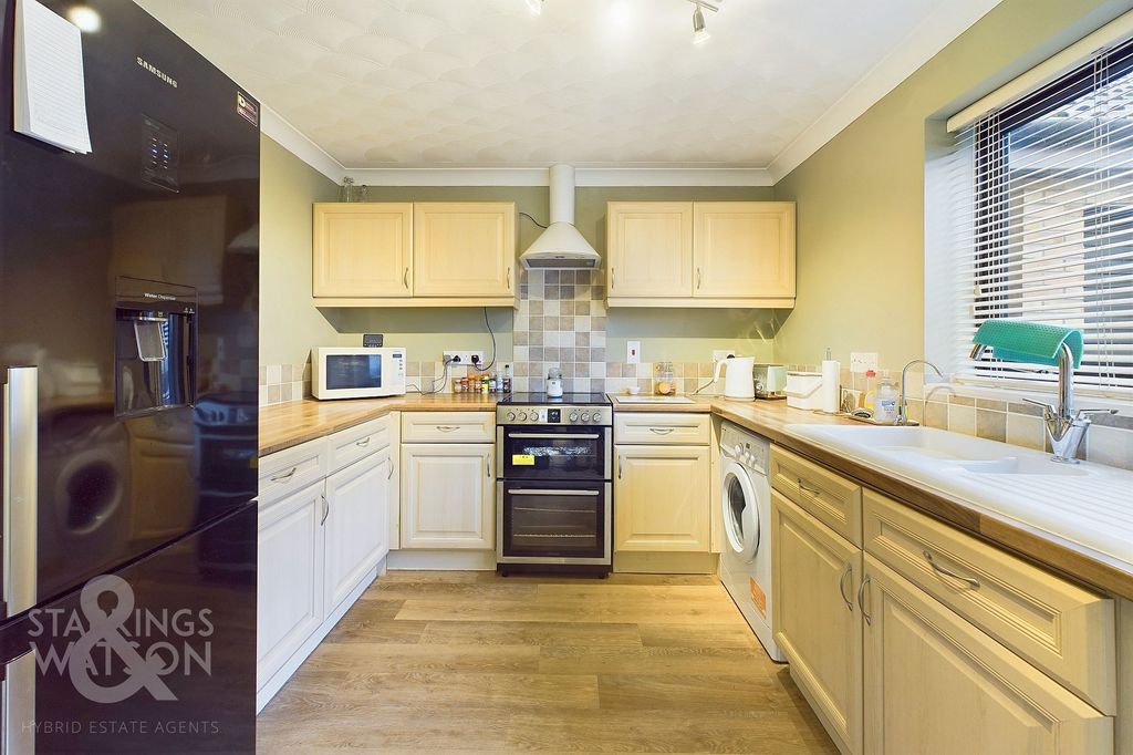 Property photo 3 of 20