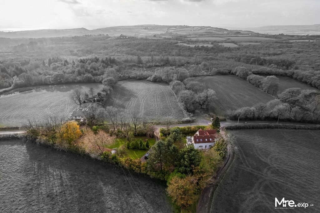 Property photo 1 of 31