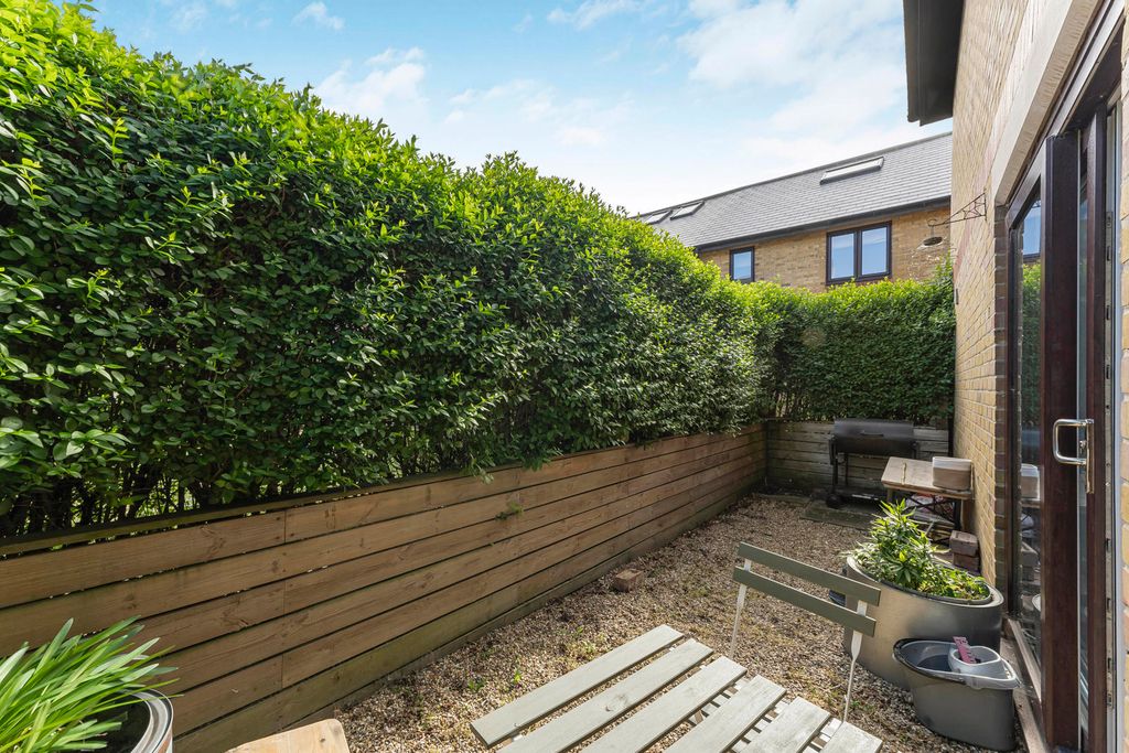 Property photo 3 of 18 Outdoor Space