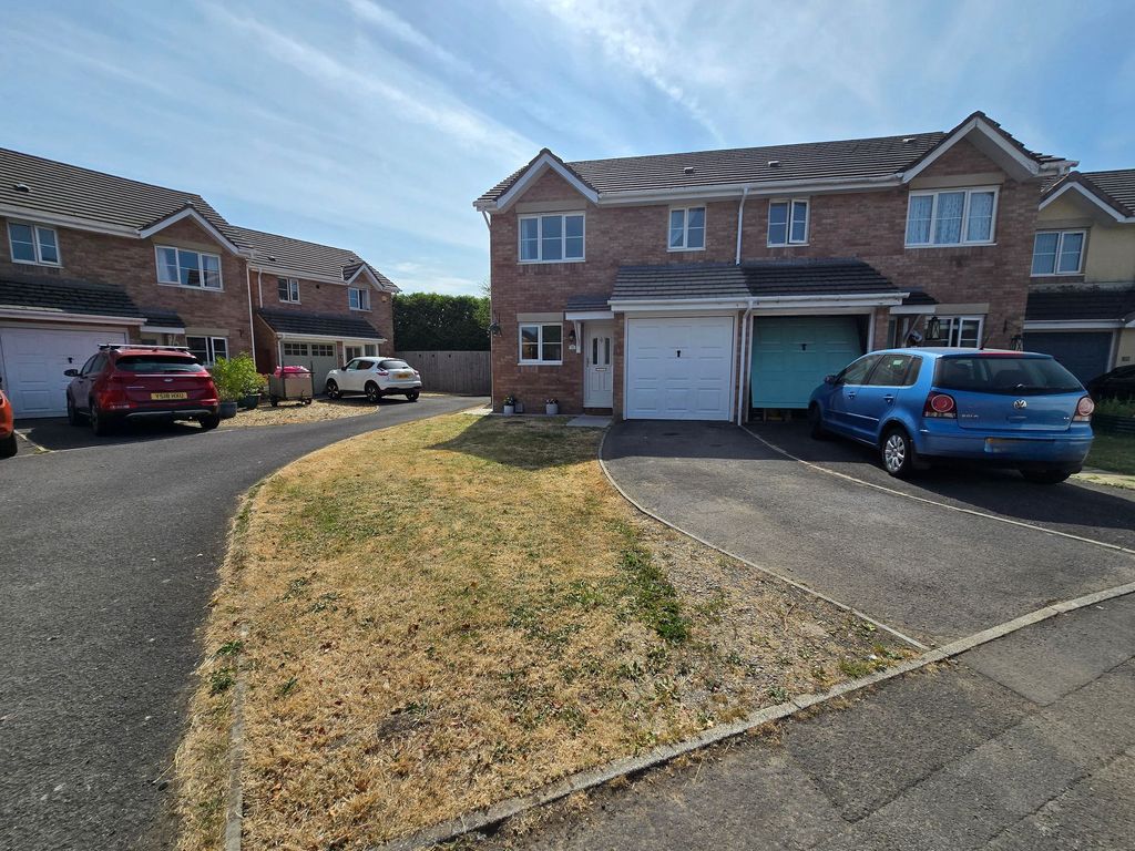 Property photo 1 of 23