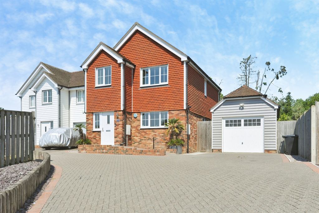 Property photo 1 of 28