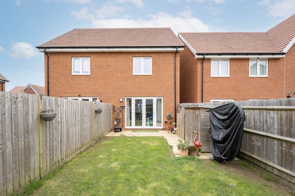 Property photo 2 of 21