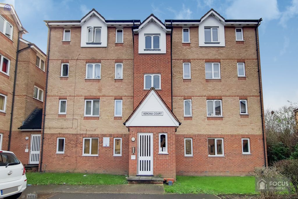 Property photo 1 of 11
