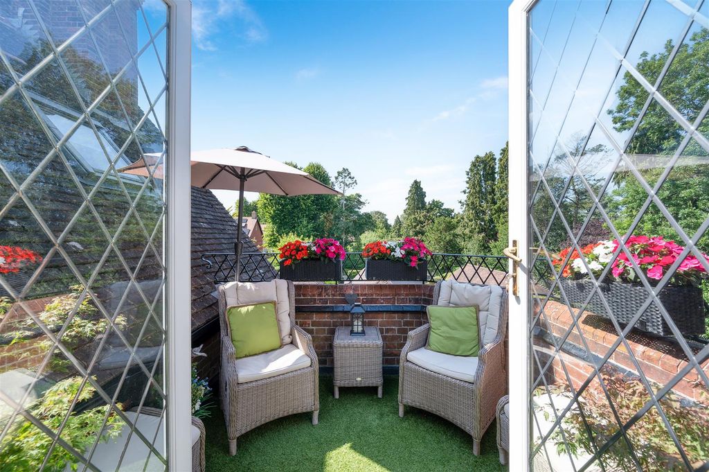 Property photo 2 of 31 Holly Hill Park, 6- (16).Jpg