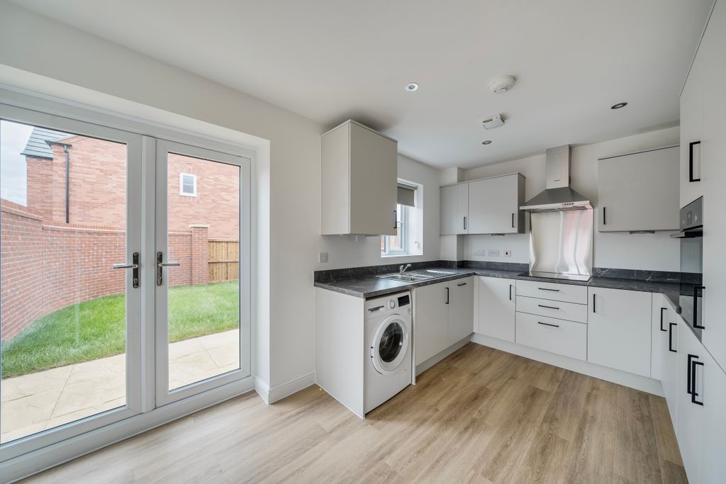 Property photo 2 of 15 Image