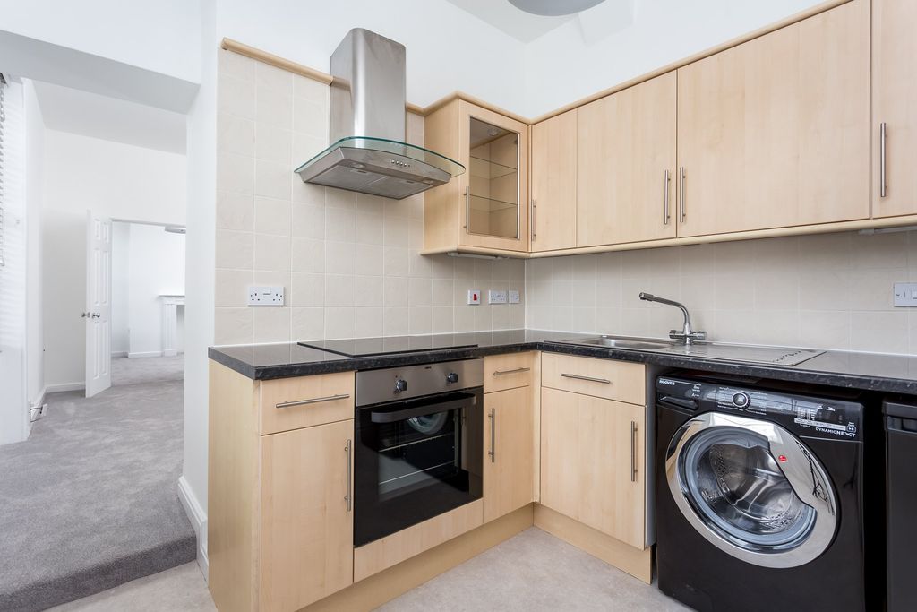 Property photo 3 of 7