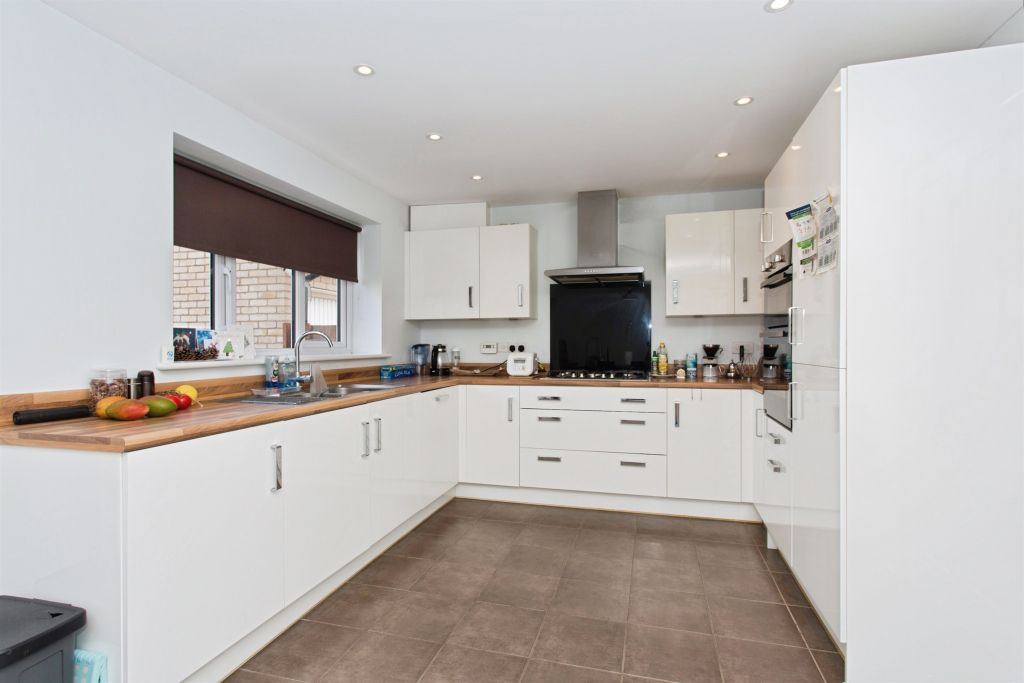 Property photo 2 of 15