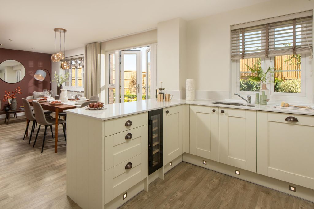 Property photo 2 of 8 Radleigh Kitchen Diner - Castle Reach