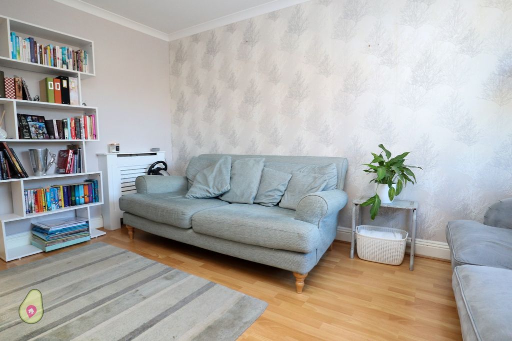 Property photo 2 of 13 3470266