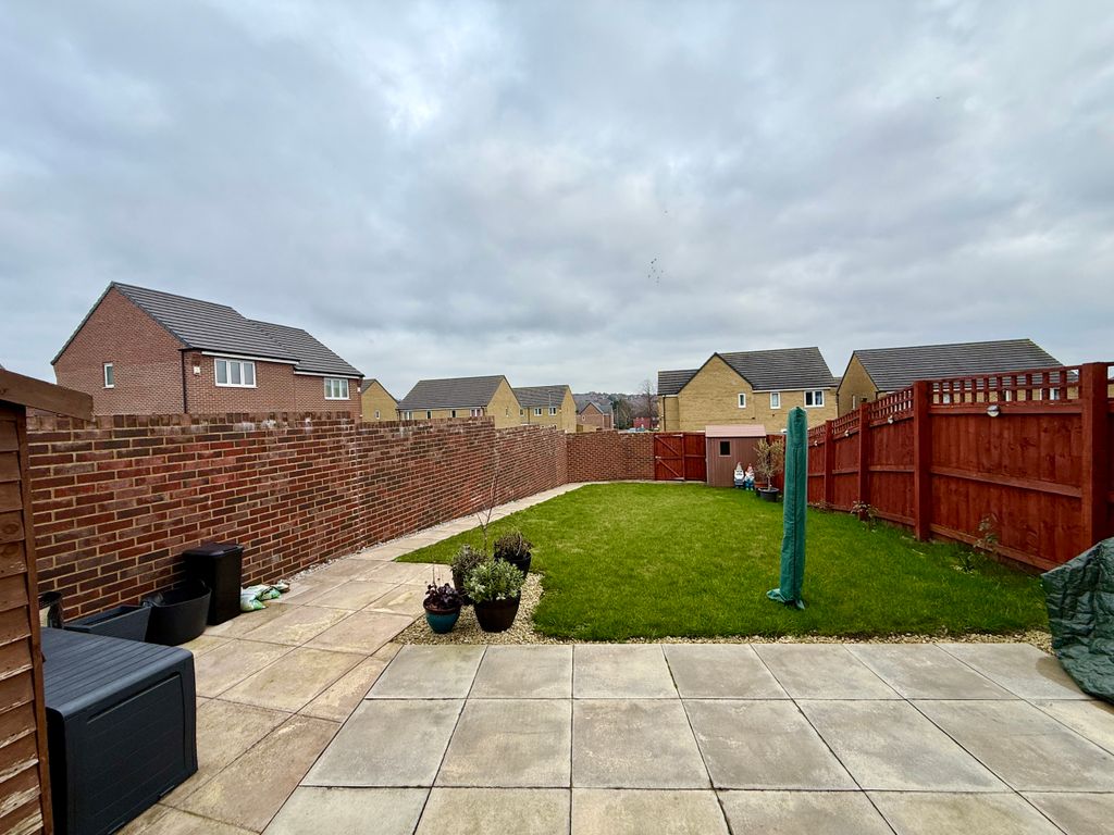 Property photo 3 of 18 Garden