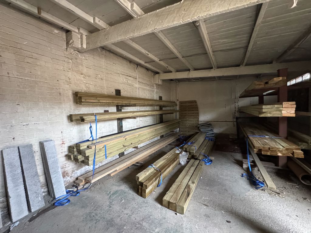 Property photo 3 of 3