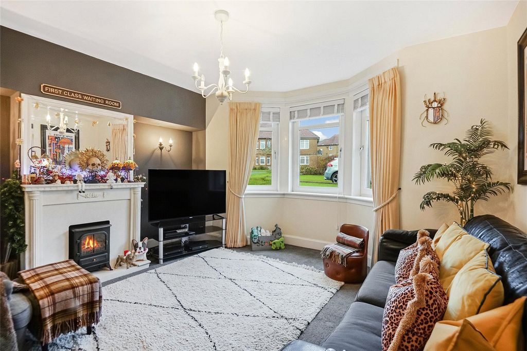 Property photo 2 of 22 Picture No. 15