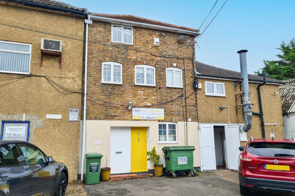Property photo 2 of 10