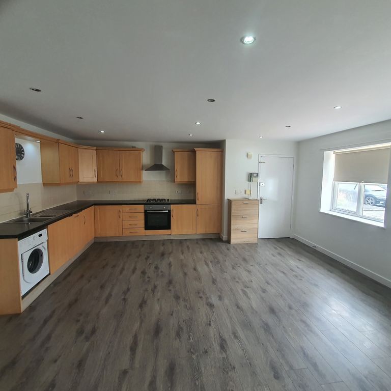 Property photo 3 of 11