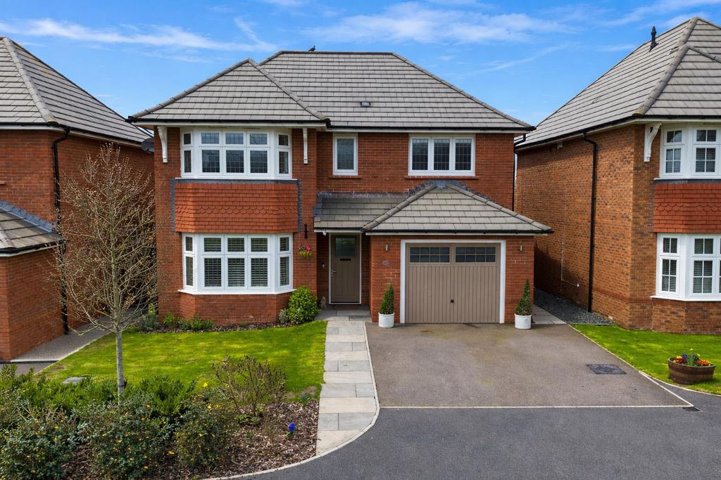 Property photo 1 of 31 Lave Way