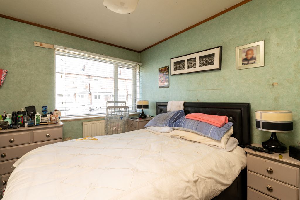 Property photo 3 of 13 3