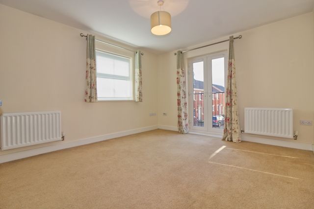 Property photo 2 of 9 Lounge