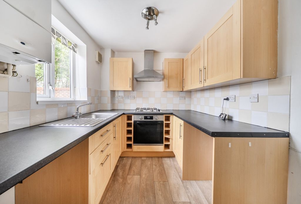 Property photo 3 of 11 1458248-8-6A0Ad32...