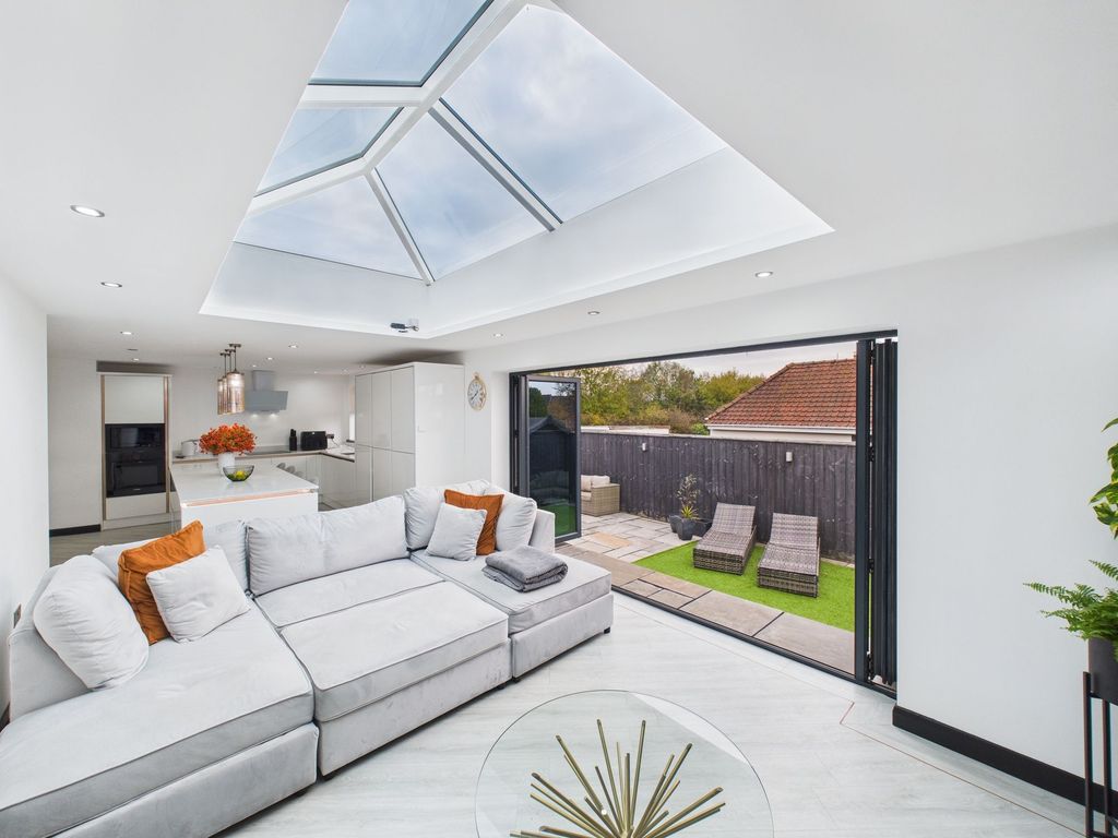 Property photo 2 of 12 Open Plan Living