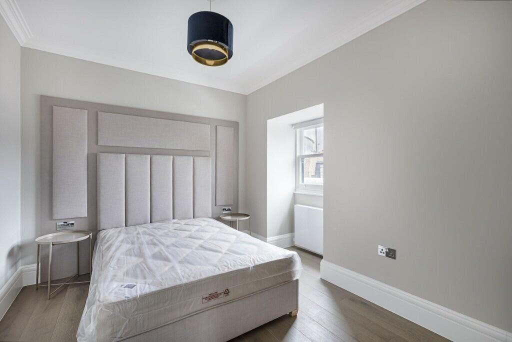 Property photo 3 of 9 Bedroom