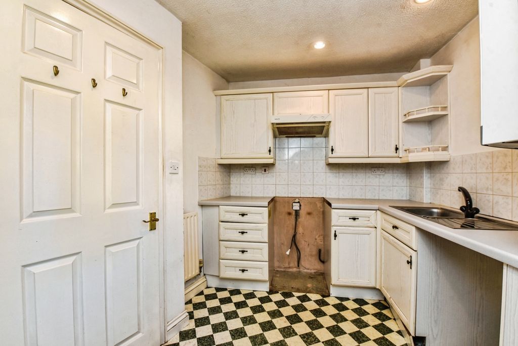 Property photo 2 of 11 Pbox-Img.Jpg