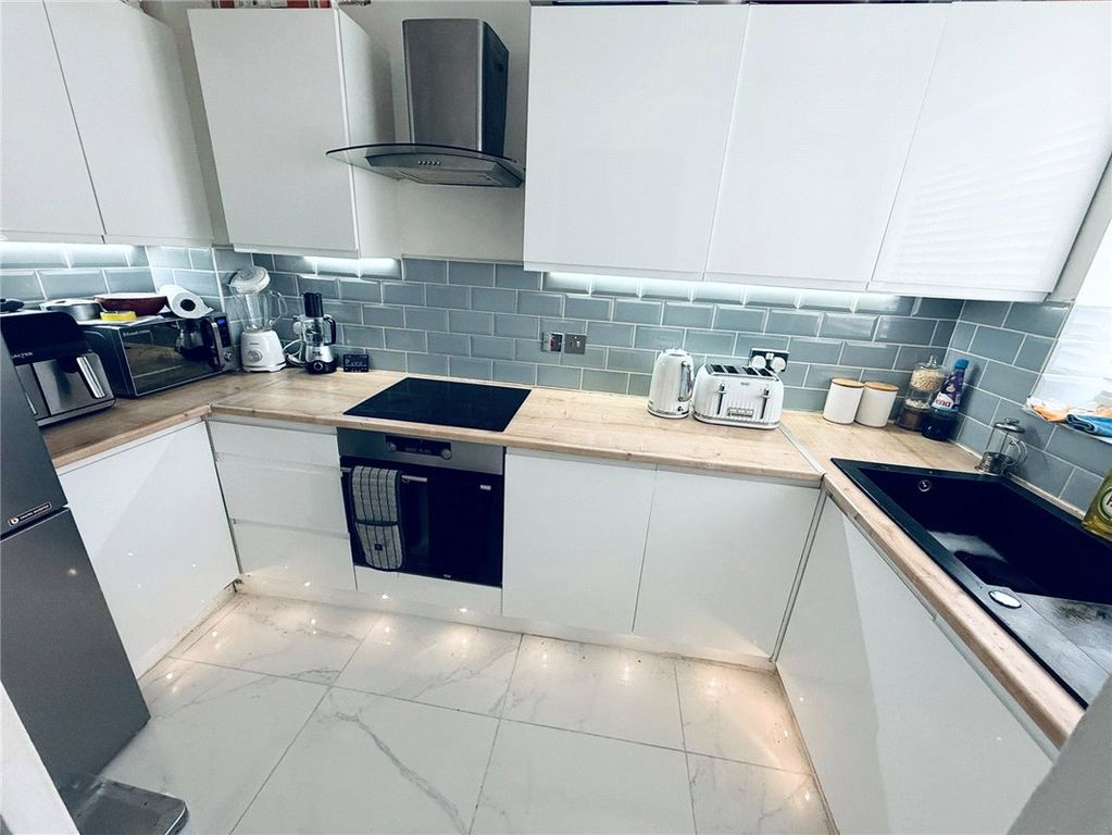 Property photo 2 of 31 Picture No. 38