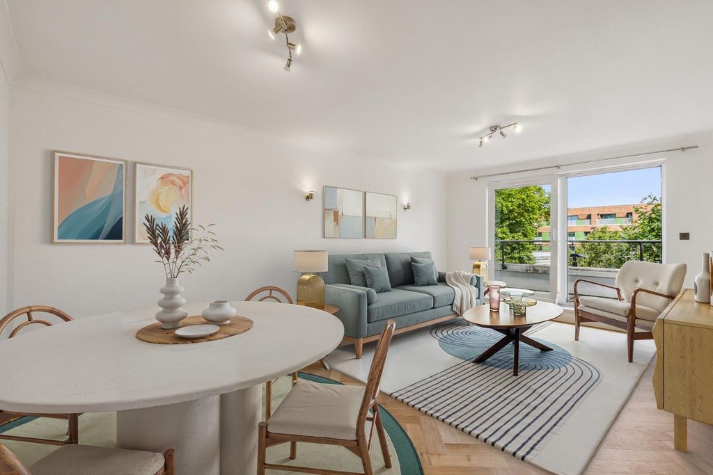 Property photo 1 of 11 Reception Room