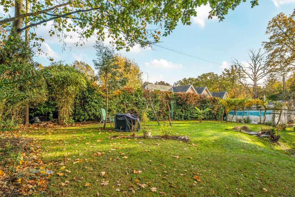 Property photo 3 of 16 1377064-2-690E1B4...