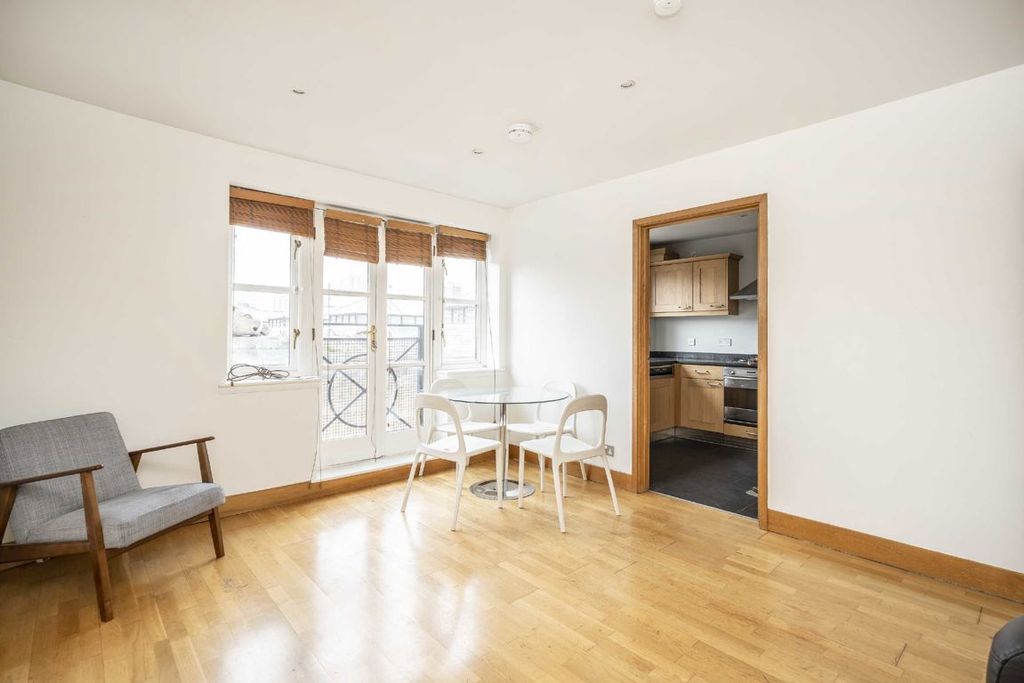 Property photo 3 of 7