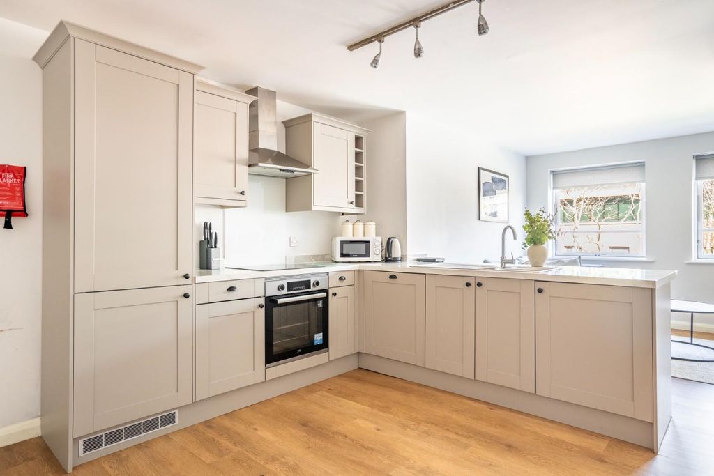 Property photo 3 of 15 Kitchen