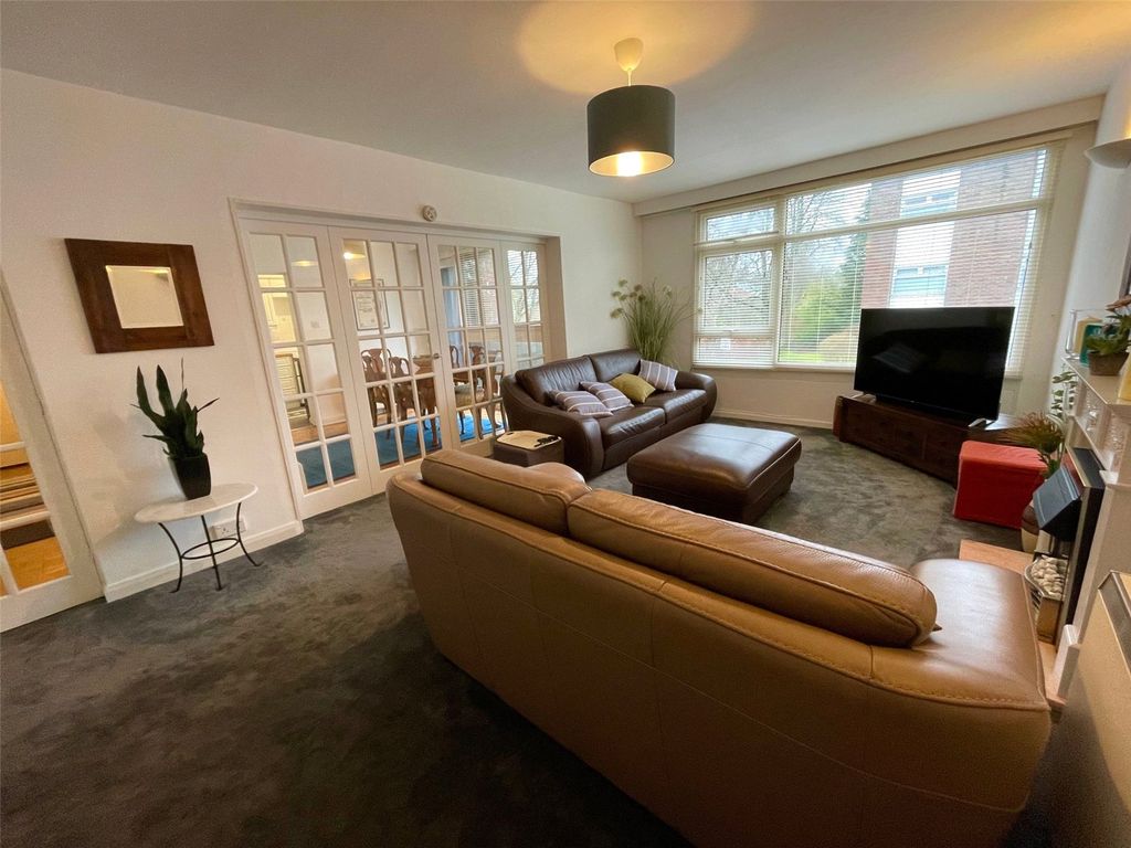 Property photo 2 of 22 Picture No. 23