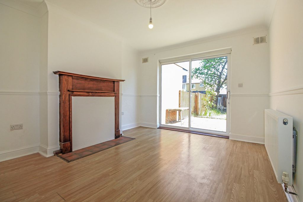 Property photo 3 of 16 Gallery