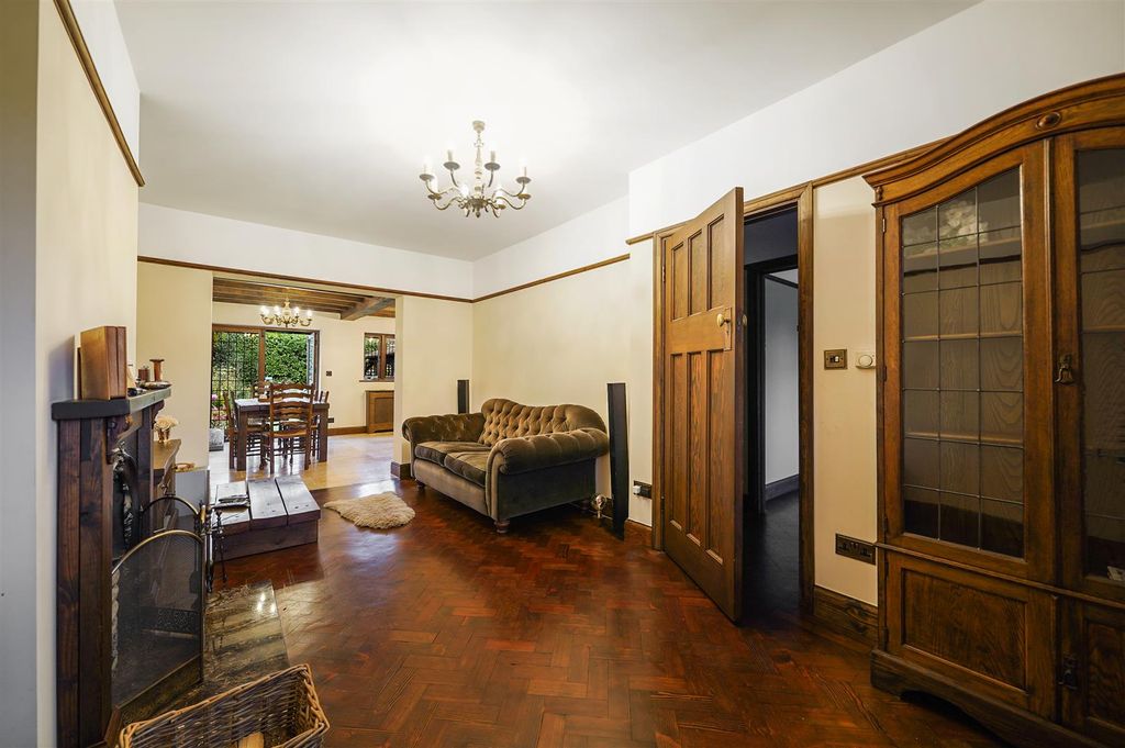 Property photo 3 of 20 35 Medway Gardens - 7Mqxgngfejzami7Ljlli.Jpg