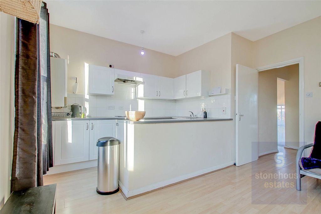 Property photo 3 of 9 Picture No. 16