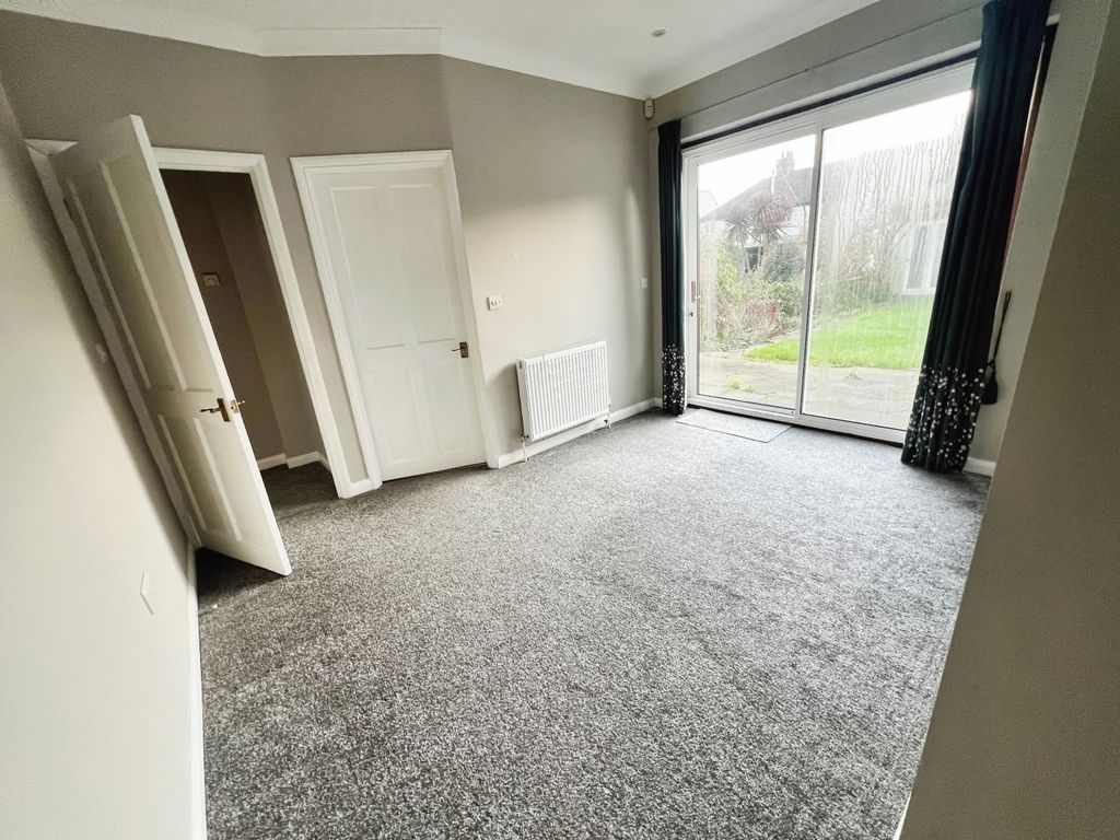 Property photo 2 of 9 Reception