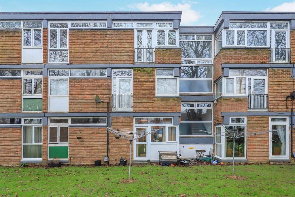 Property photo 2 of 13