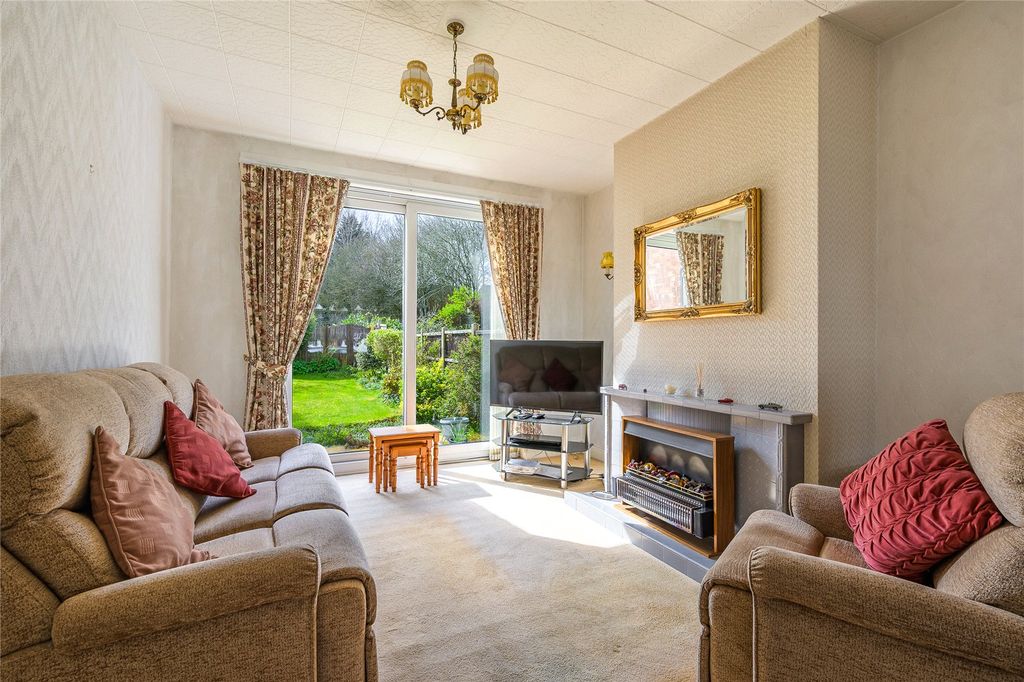 Property photo 2 of 28 Picture No. 25