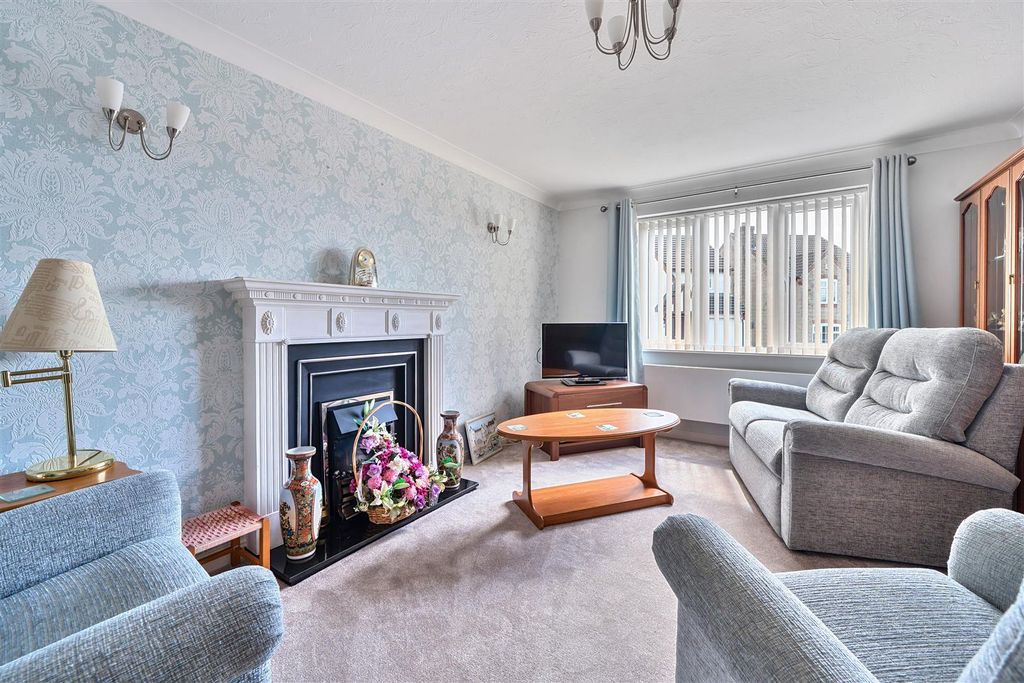 Property photo 3 of 16 Gw25 Sitting Room.Jpg