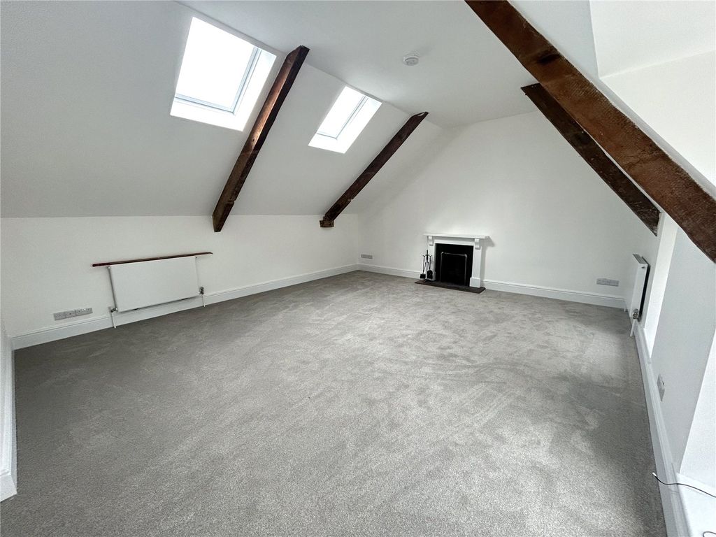 Property photo 3 of 8 Picture No. 05