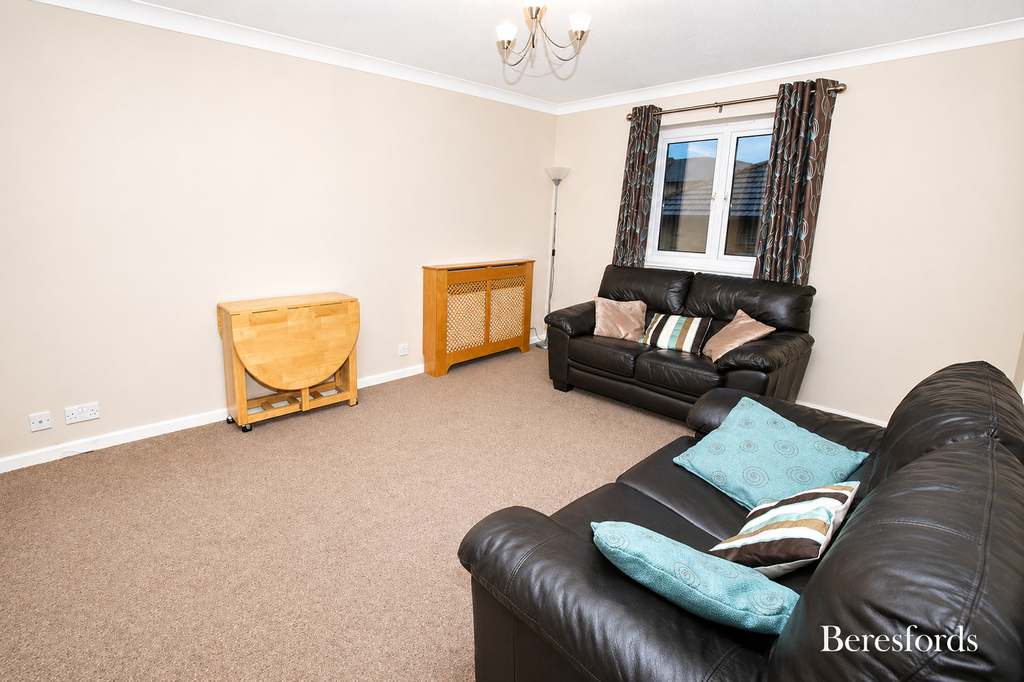 Property photo 3 of 7 Lounge