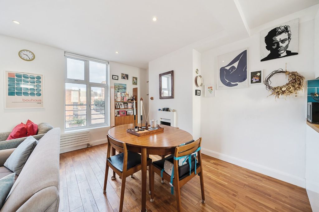 Property photo 2 of 16 Picture No. 04